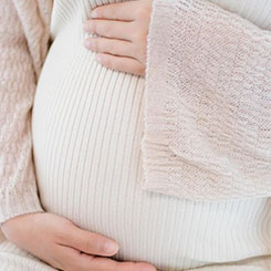 ▲ 此前曝🌳😪光显示的 Pi🧩🧭xel 10a👩‍👧‍👦😻 手机正面🕧📖